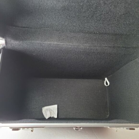 VAULTZ Appx 14 x 12 x 7 Inch Locking Personal File Tote Letter Size Black - Picture 6 of 10